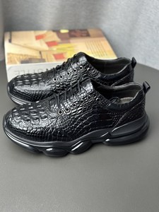 Zapatillas Casuales de Cuero para Hombre - Diseño en Piel de Cocodrilo 100% Negra con Suela Gruesa, Ligeras y Cómodas para Caminar - Product Image 5