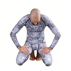 Rashguard BJJ Stile Manto - Rashguard Jiu Jitsu Unico a Taglio Lungo per Uomo, Rashguard BJJ Personalizzato con Copertura Toracica Estesa - Product Image 5