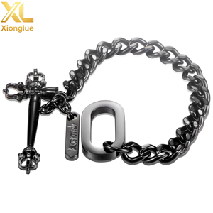 Cadena de Acero Inoxidable, Diseño de Joyería Permanente para Niñas y Mujeres, Brazalete de Eslabones Cubanos Clásico Occidental en Oro de 18k, Resistente al Deslustre - Product Image 4