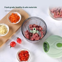 Huishoudelijke multifunctionele knoflookpers en -pureeknijper met nylon touw voor groene ui, aardappelpuree, pompoenpuree en babyvoeding.