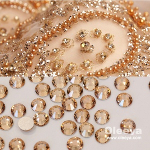 Échantillon Gratuit Usine Strass en Verre à Dos Plat Non Thermocollant Effet Ombre Dorée pour Nail Art Fabricant de Strass pour Manucure - Product Image 6