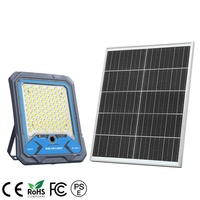 Projecteur LED solaire extérieur avec IP66, 400W, construction en aluminium, utilisation en jardin, batterie LiFePO4, surveillance CCTV