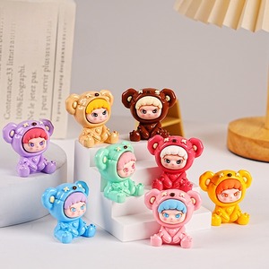 Venta al por mayor de abalorios de resina 3D para llaveros, bonitos colgantes de flores de oso de dibujos animados y conejo flocado, accesorios de resina para bebés Microland - Product Image 2