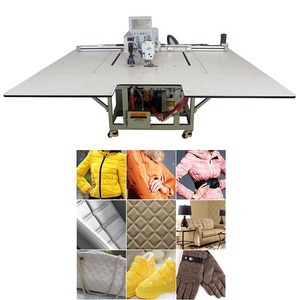 Máquina de coser industrial automática programable de cama plana de una aguja con motor para patrones de asientos de coche y fundas de camisetas - Product Image 1