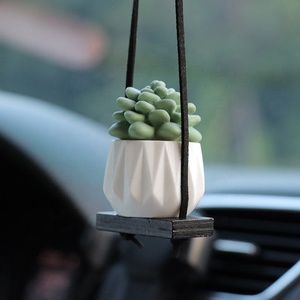 Adorno Colgante de Resina con Forma de Cactus para Coche, Decoración Interior para el Espejo Retrovisor - Product Image 1