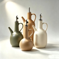 Bouteille d'huile en céramique mate avec bec verseur en acier inoxydable pour la cuisine, la décoration de table et les cadeaux
