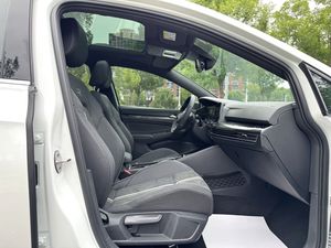 Voiture d'occasion Volkswagen <span class=keywords><strong>Golf</strong></span> <span class=keywords><strong>8</strong></span> R-Line 1.4T, transmission automatique, conduite à gauche, peinture d'origine, vente en gros pour l'exportation vers la Russie - Product Image 5