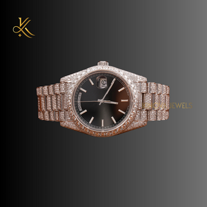 Reloj de diamantes Moissanite atemporal para mujer con características de lujo de diseño elegante e impresiones duraderas de artesanía superior - Product Image 1