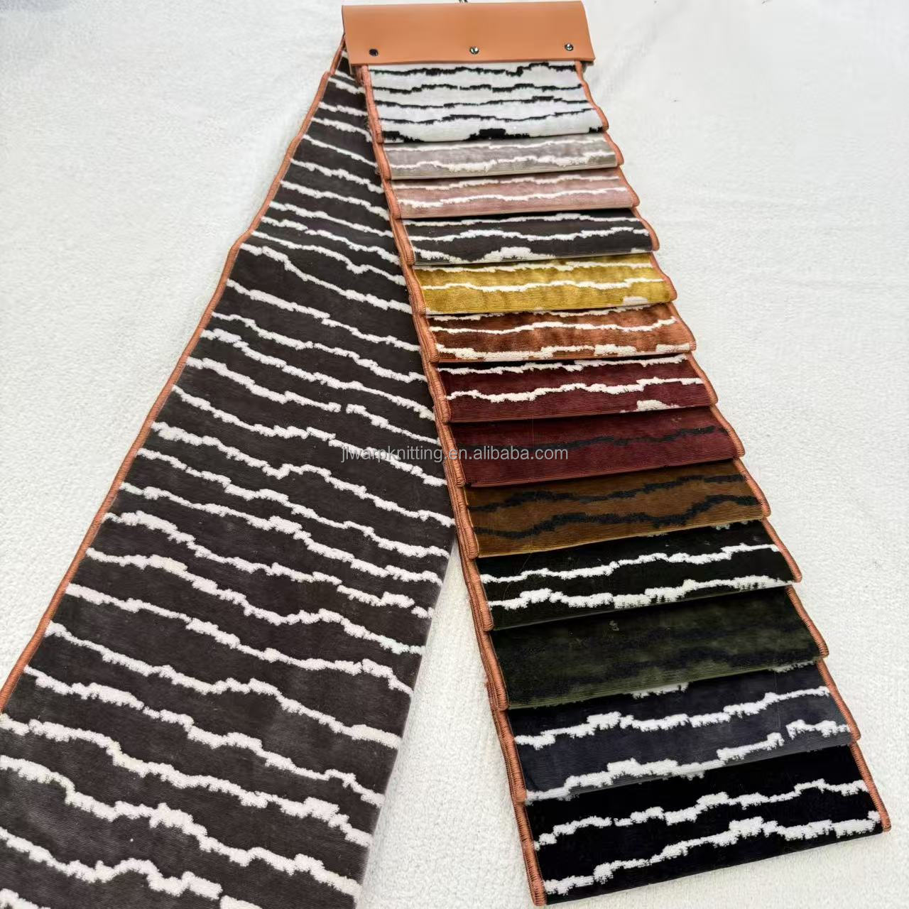 Hot Sale 100% Polyester Jacquard Velvet Fabric Fabric for Home Textile Furniture