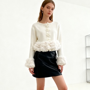 เสื้อสเวตเตอร์ถักแขนยาวลายดอกไม้สำหรับผู้หญิง แต่งระบายชายเสื้อ แฟชั่น - Product Image 5