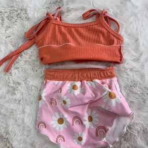 Tenue bohème personnalisée pour bébé fille W59 Cozy Summer |   Imprimé arc-en-ciel Daisy |   Ensemble deux pièces à fermeture par ceinture, softshell, séchage rapide - Product Image 1