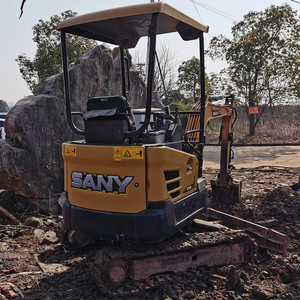 Mini Excavadora Sany16C de Alta Calidad, 1 Tonelada, Motor Original Usado, Gran Oferta, Bajo Precio, Buen Estado, 60C, 1 Motor, Caja de Cambios - Product Image 3