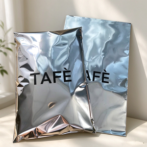 Bolsa de Plástico Autosellable Plateada Brillante Personalizada con Logotipo, Gruesa e Impermeable para Empacar Ropa - Product Image 5