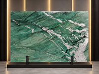 Dalle de quartzite cristallin Fuchsite pour panneau mural poli, plan de travail d'îlot, comptoir de bar, plateau de console et surface découpée sur mesure