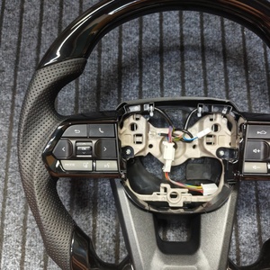 Volante Negro Piano para Toyota LC300 LC200 LC150, Compatible con Fortuner Hilux para Toyota Land Cruiser Lc80 - Product Image 2