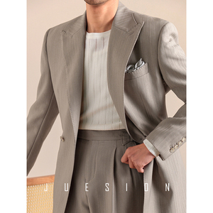 Completo da Uomo Italiano <span class=keywords><strong>Blu</strong></span> Navy <span class=keywords><strong>Doppiopetto</strong></span> con Revers a Notch, <span class=keywords><strong>Abito</strong></span> da Sposo Slim Fit, Completo Casual da Lavoro in Tessuto Goffrato con Pantaloni - Product Image 4
