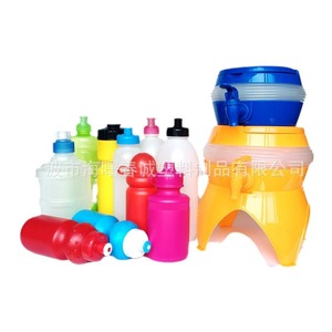 Bouteille d'eau Chuncheng 700 ml avec paille, semi-transparente en PP, pour vélo et sport, couleur et logo personnalisables - Product Image 1