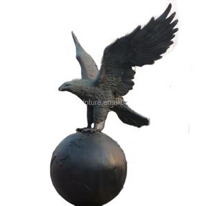 Statue d'écureuil en cuivre antique pour la décoration intérieure Statue de <span class=keywords><strong>pendule</strong></span> en métal de la technique de fonte en laiton - Product Image 4