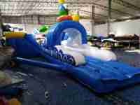 Toboggan aquatique gonflable commercial avec tunnel combiné pour enfants, idéal pour les fêtes d'été et la location en parc d'attractions