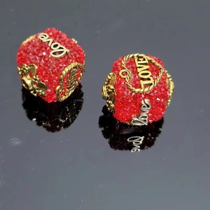 Perles en sucre carrées de 18mm pour la Saint-Valentin, perles acryliques décoratives en forme de cœur en cristal personnalisées pour la fabrication de bijoux, porte-clés de téléphone, sacs à breloques - Product Image 4