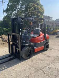 Carretillas elevadoras Toyota hechas en Japón 6FD30 y 8FD30 4,5 m Cambio lateral de mástil Estado usado 3 toneladas y 2,5 T Capacidad de carga - Product Image 4