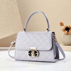 Nouveau <span class=keywords><strong>Sac</strong></span> à Bandoulière Matelassé Tendance 2025 pour Femme <span class=keywords><strong>avec</strong></span> Chaînes et Fermeture Éclair, Sangle Unique - Product Image 3