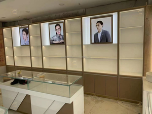 <span class=keywords><strong>ตู้</strong></span><span class=keywords><strong>โชว์</strong></span>สแตนเลสวัสดุ MDF สำหรับจัดแสดงนิทรรศการ<span class=keywords><strong>ตู้</strong></span><span class=keywords><strong>โชว์</strong></span><span class=keywords><strong>ถ้วยรางวัล</strong></span>ทำจากแก้วอลูมิเนียมสำหรับเครื่องประดับห้างสรรพสินค้า - Product Image 4