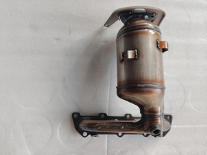 Colector de Escape de Acero Inoxidable de Alta Calidad con Convertidor Catalítico para FAW Besturn X40 B30 Euro IV 1.6L Delantero 1008020B26L - Product Image 2