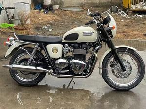 2026 pour la <span class=keywords><strong>nouvelle</strong></span> moto de rue <span class=keywords><strong>Bonneville</strong></span> <span class=keywords><strong>T120</strong></span> - Product Image 2
