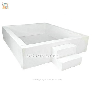 Màu trắng và màu hồng pastel Vuông Bóng Pit trượt phổ biến mềm chơi cho trẻ mới biết đi và người lớn cho khu dân cư và công viên giải trí sử dụng - Product Image 1