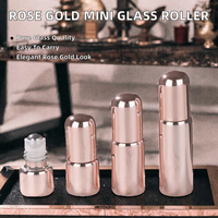 Flacon cosmétique rond chic en verre avec bouchon roll-on doré estampé pour sérum de soin et parfum – Design élégant pour coiffeuse de chambre