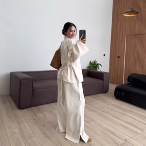 2026 Nova Coleção Primavera Atacado Conjunto de 2 Peças Estilo Neo-Chinês com Botão de Sapo, Gola Alta Chique Francesa, Calças de Perna Larga Soltas, Traje Branco Elegante - Product Image 3