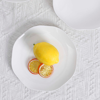 Assiettes en porcelaine fine, céramique blanche, forme irrégulière, en porcelaine osseuse, pour mariage, restaurant, assiette plate