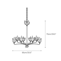 Lustre Mariella Tulip en or antique avec bras sculptés en forme de feuilles et abat-jour en forme de fleurs de tulipe, luminaire suspendu floral en verre italien