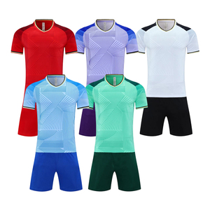 Ensemble d'uniformes de football personnalisés, imprimé lignes géométriques, maillot à col en V, short, plusieurs options de couleurs - Product Image 1
