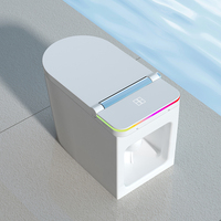 Cuvette allongée debout au sol en céramique intelligente de haute technologie fonction de télécommande monobloc automatisée pour hôtels salles de bain
