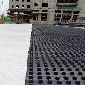 Planche de drainage en plastique composite concave-convexe pour <span class=keywords><strong>toiture</strong></span>, filtre à eau HDPE hydrophobe, fabriquée par le producteur - Product Image 3