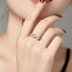 Anillo de Plata de Ley con Forma de Lazo, con Circonita Cúbica 5A, Regalo Único para el Día de San Valentín 2024, Marca Dylam - Product Image 2