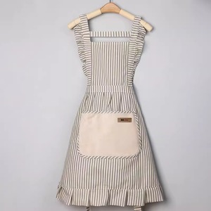 Delantales de Cocina Azul Claro con Volantes para Hombres, Ideales para Barbacoa y Asados, de Best Chef Daddy - Product Image 3