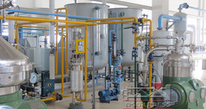 Solution efficace de raffinage de l'huile de coton comestible de précision R atteignant une pureté parfaite avec du pétrole brut comme matière première - Product Image 3