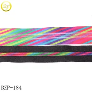 Wholesale Waterproof Bags Zipper Long Nylon Puller Tape Rainbow Teeth #5 Plastic Resin Zipper For Clothes