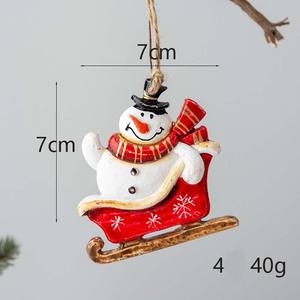 Colgante pequeño de resina navideña 2021, árbol de Navidad, colgante bonito y exquisito, adorno navideño Retro de país europeo - Product Image 6