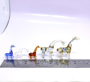 Décoration de table, combinaison de deux tons colorés, verre soufflé à la main de Murano, art artisanal, monde miniature en verre personnalisable, Pâques - Product Image 2