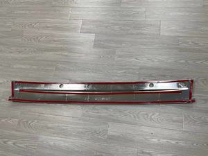 Großhandel Chrom Schwarz Kunststoff 135/165CM Wischerblatt-Panel LKW-Karosserie Ersatzteile Zubehör Fabrik für ISUZU NQR 2005 2006 600P - Product Image 6