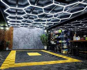 HexaLED Honeycomb LED Light Fixture regulável e insanamente brilhante pingente linear contemporâneo para oficina e garagem iluminação - Product Image 4