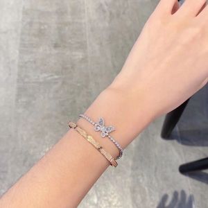 Juego de Joyería Xinfly de Oro Real de 18K con Colgante de Mariposa con Diamantes, Collar, Anillo, Pulsera y Aretes para Fiestas, Bodas y Regalos - Product Image 5