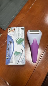 カスタマイズされたクールスキンケアアイ & フェイシャルマッサージャーABS + ステンレス鋼コールドセラピーアイスローラー - Product Image 5