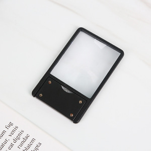 पॉकेट हैंडल आवर्धक ग्लास कार्ड मिनी आकार 360 लाइट पोर्टेबल हैंडहेल्ड लाइट रीडिंग मैग्निफायर के साथ घूर्णन मैग्निफायर - Product Image 3