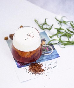 Miscela di tè Rooibos al cioccolato senza caffeina con veri fave di cacao e bustine di tè Rooibos al gusto d'uva dolce - Product Image 4
