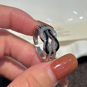 Anillo Abierto de Plata Pura S925 con Diseño de Nudo y Microincrustaciones de Circonita Vintage, Bañado en Oro Rosa y Rodio, con Esmalte Negro - Product Image 1